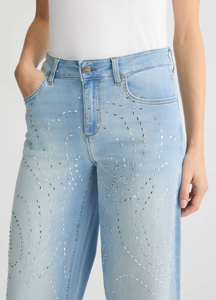 Flared jeans with studs