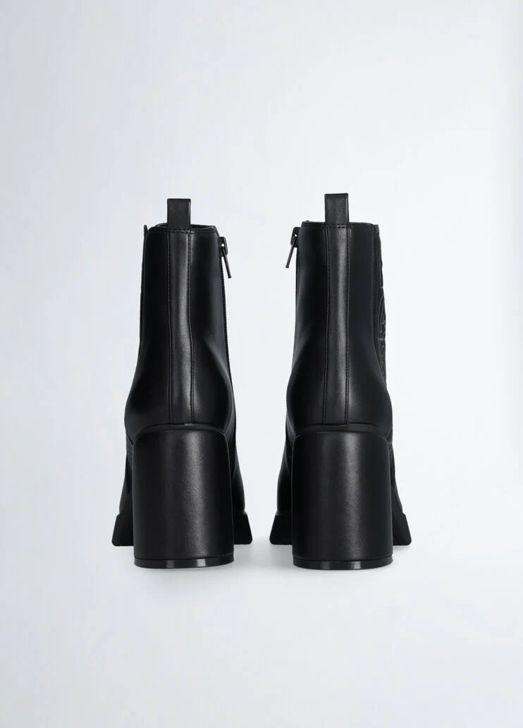 Black ankle boots with heel