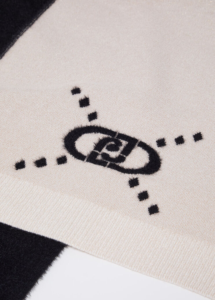 Scarf with logo