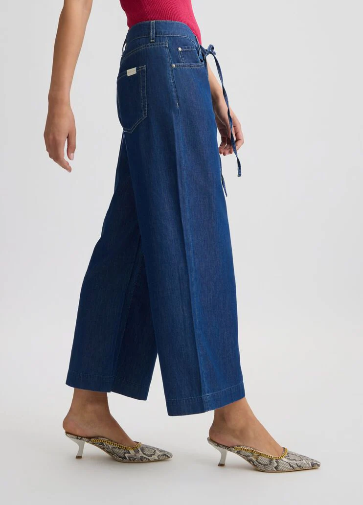 Cropped flared jeans