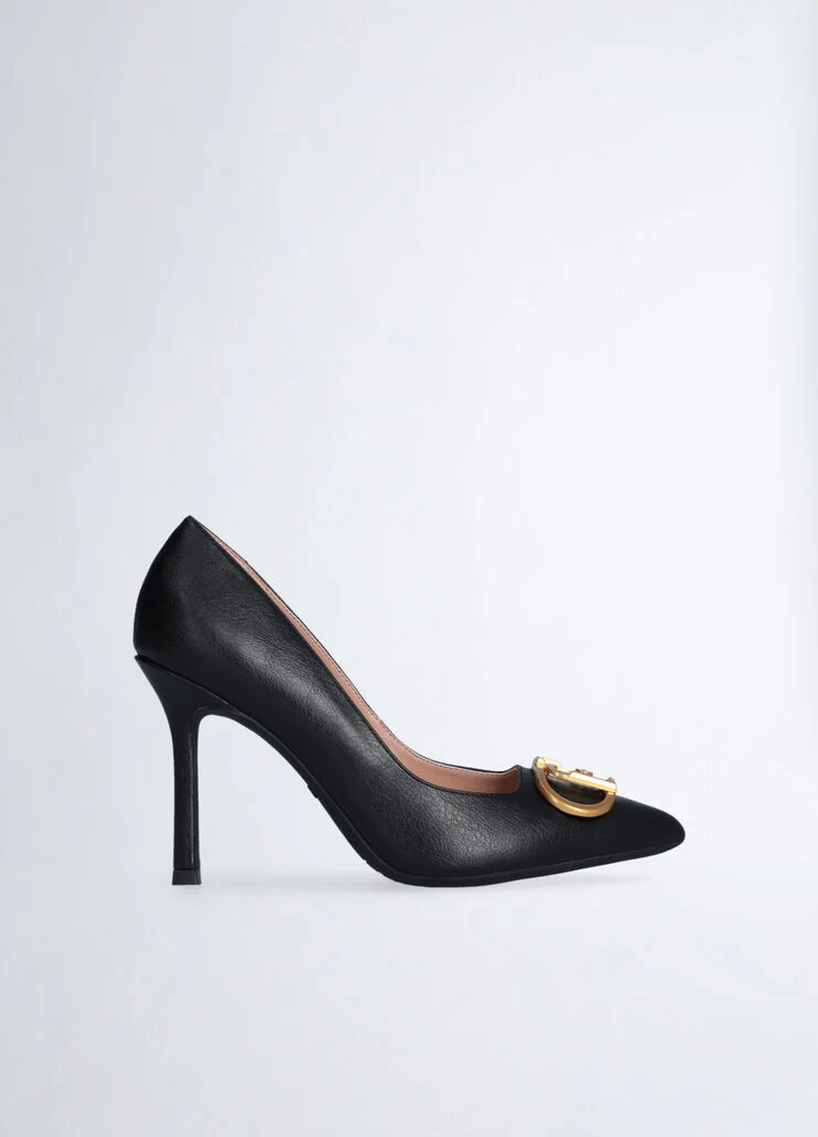 Black court shoes with maxi-logo