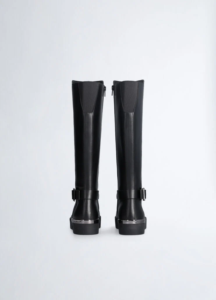 Black boots with buckle