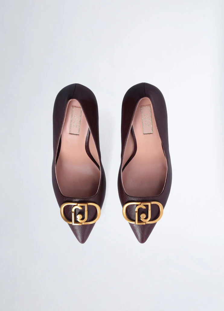 Burgundy court shoes with maxi-logo