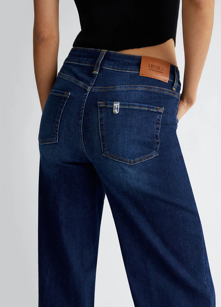 Stretch flared jeans