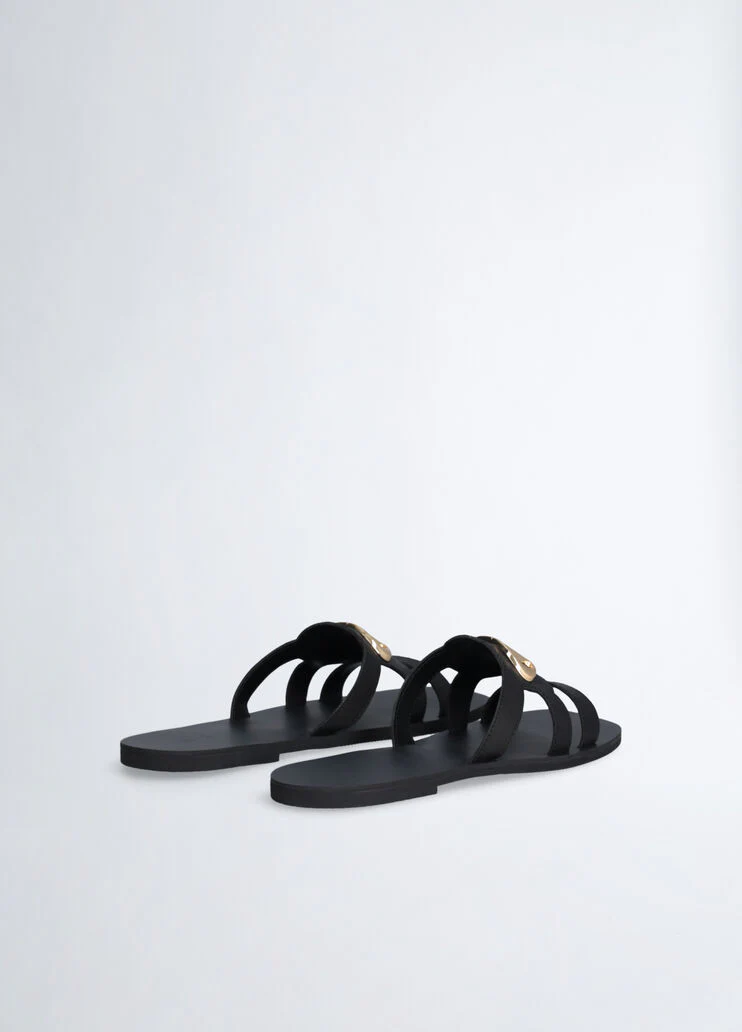 Flat sandals with logo
