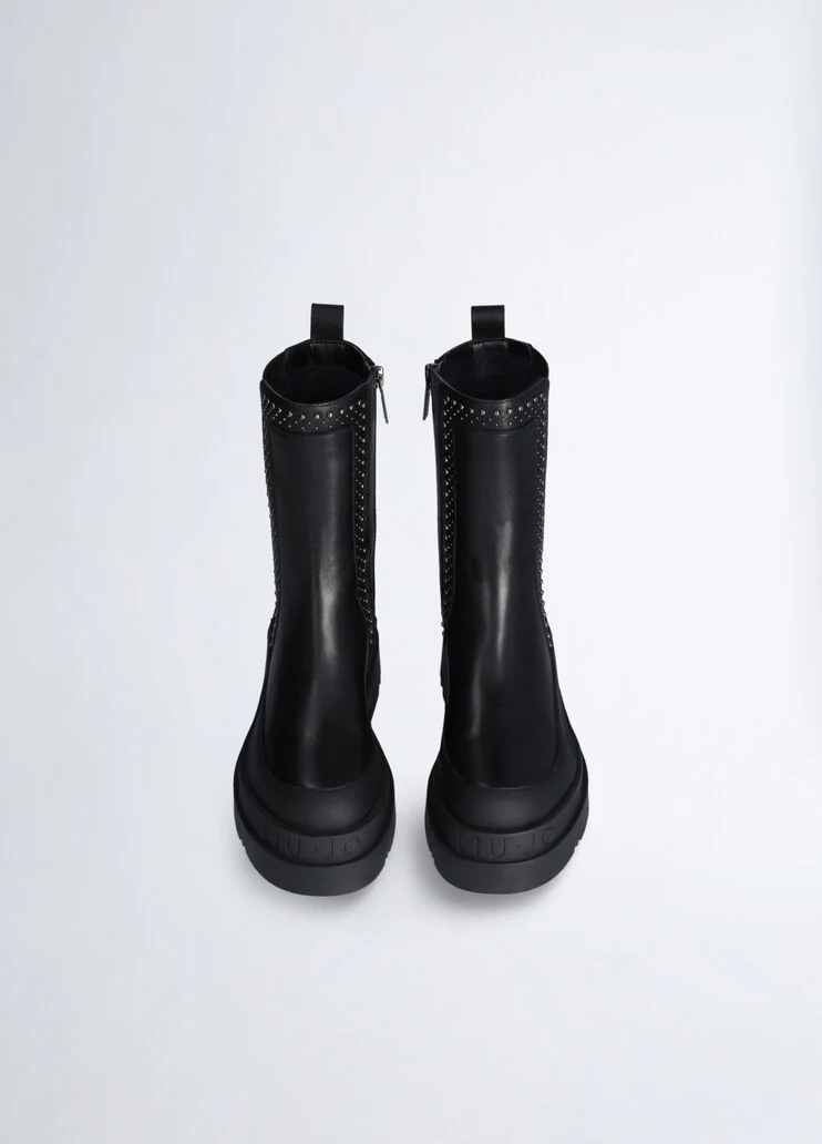 Black ankle boots in leather