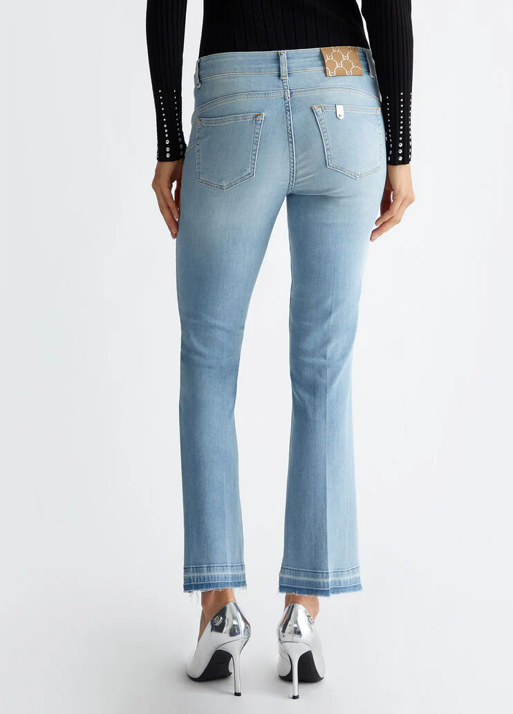 Bootcut bottom up jeans