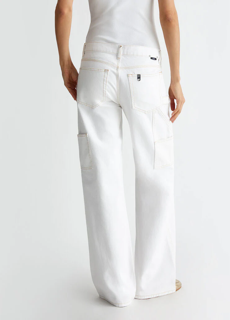 Low-rise flared jeans