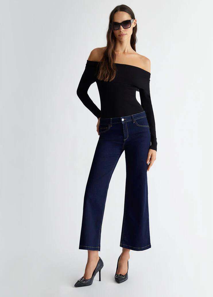 Cropped flared jeans
