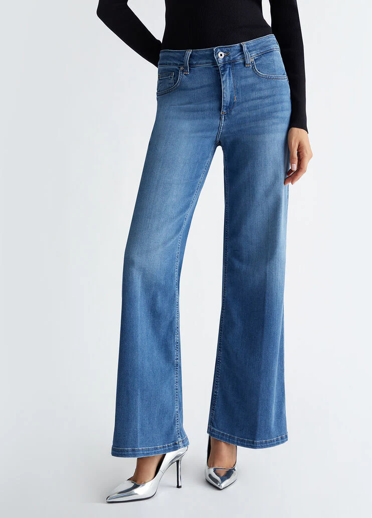 High-rise flared jeans