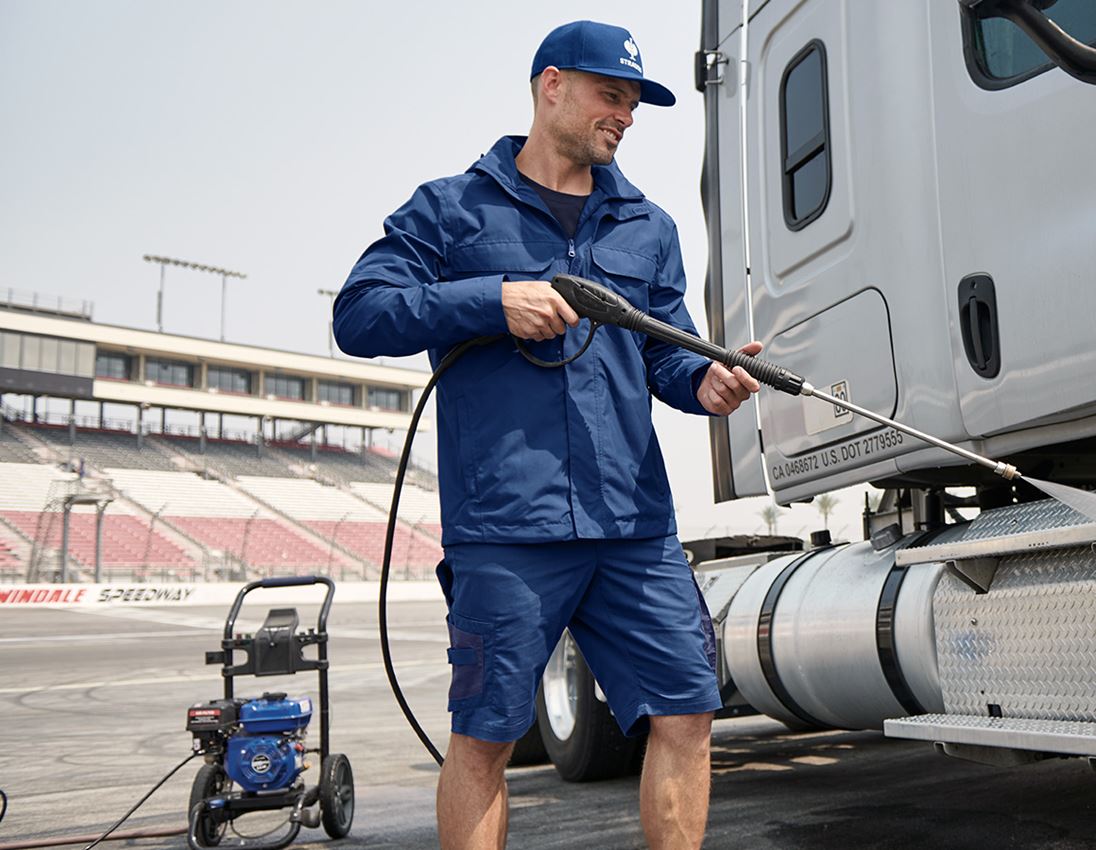 Regenjacke e.s.concrete