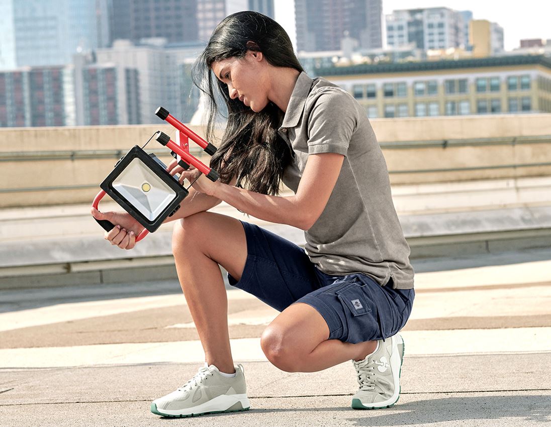 Short e.s.motion ten, Damen