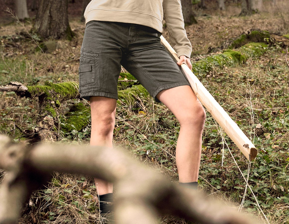 Short e.s.botanica, Damen