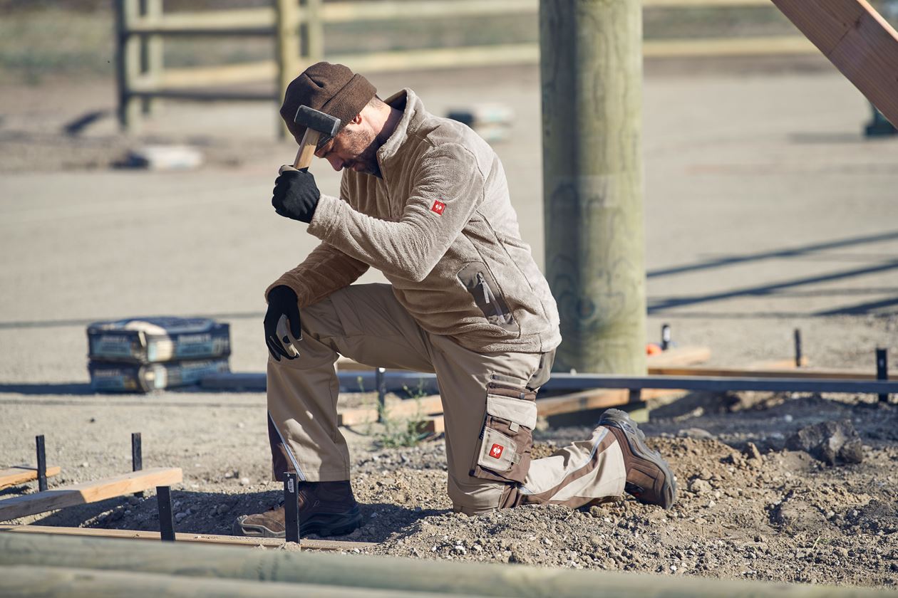 e.s. Troyer Highloft