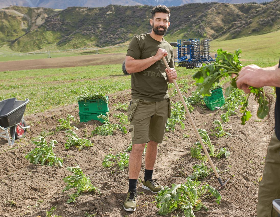 Short e.s.concrete light