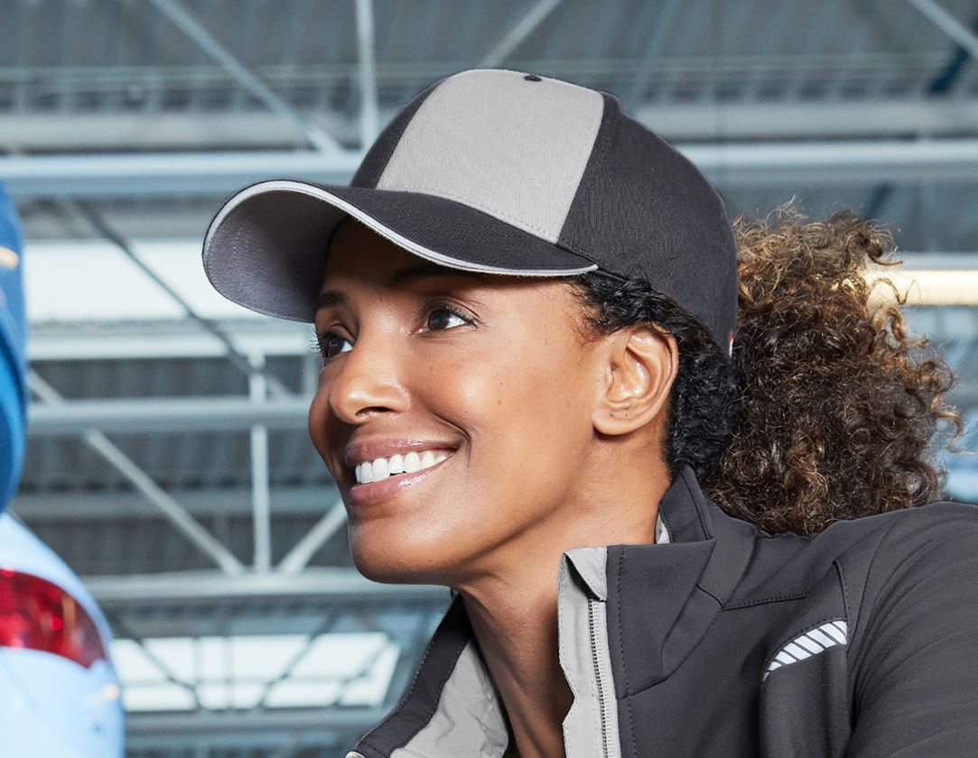 e.s. Cap motion 2020