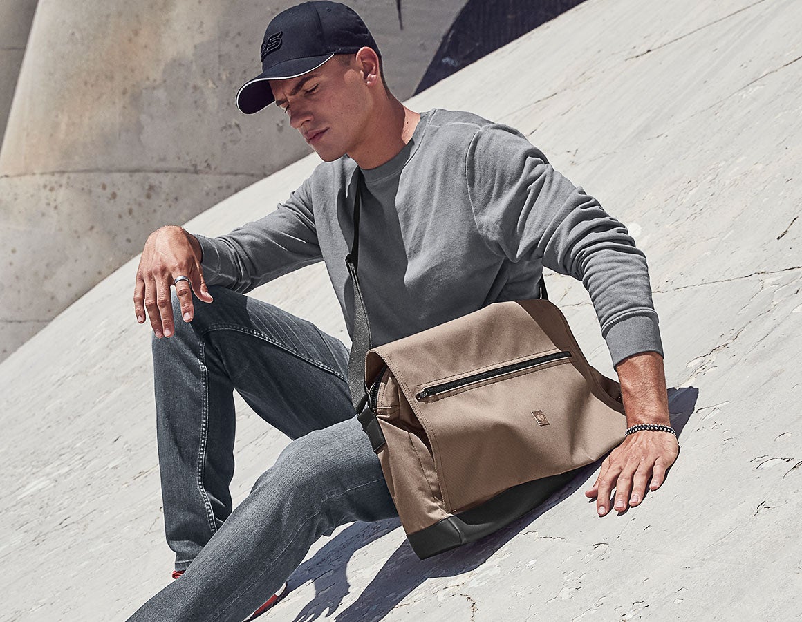 Messenger Bag e.s.motion ten