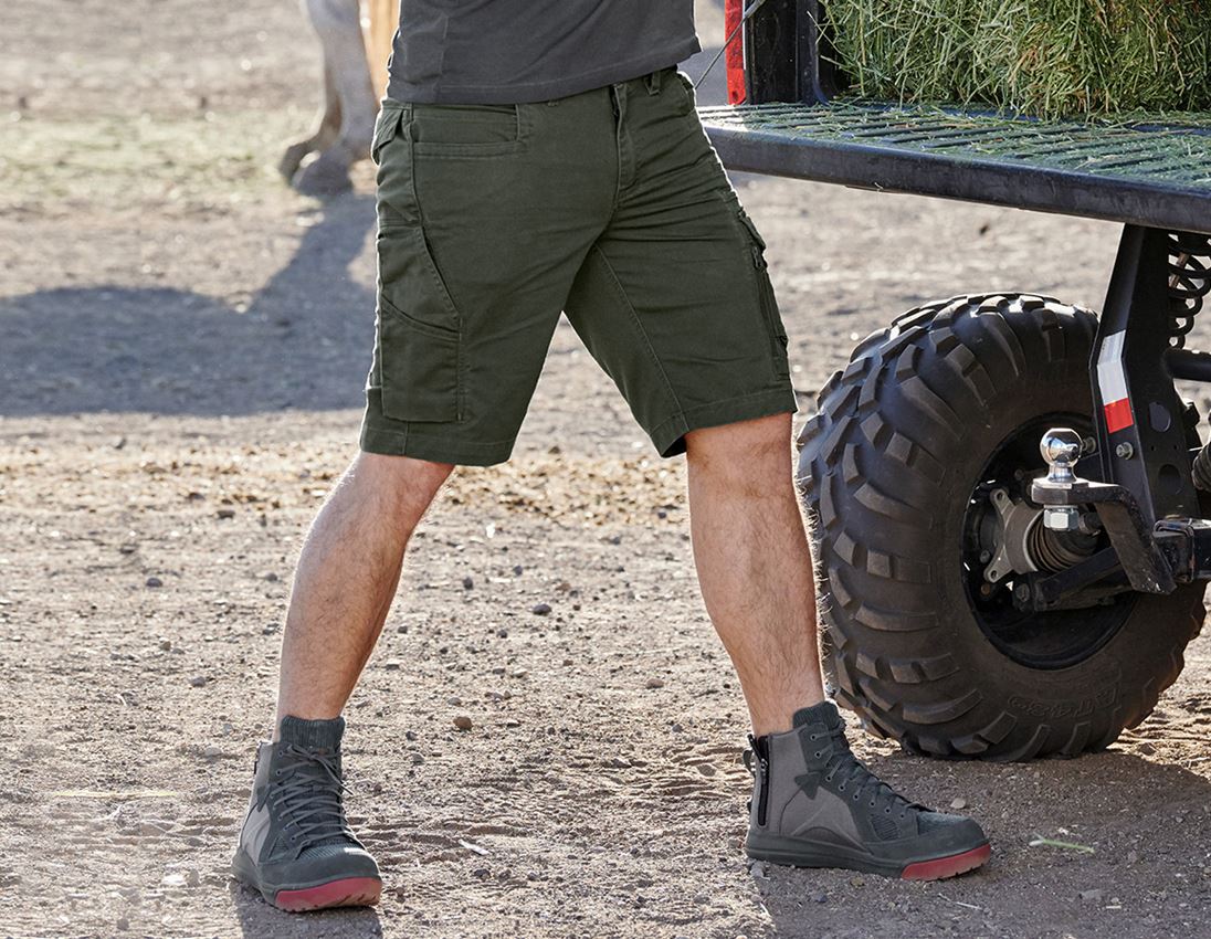 Short e.s.motion ten