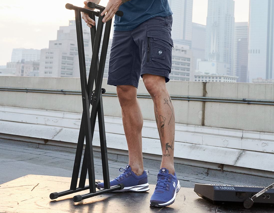 Short e.s.motion ten