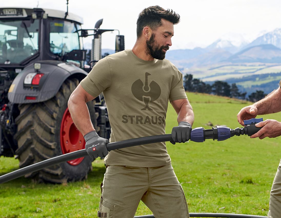 T-Shirt e.s.concrete