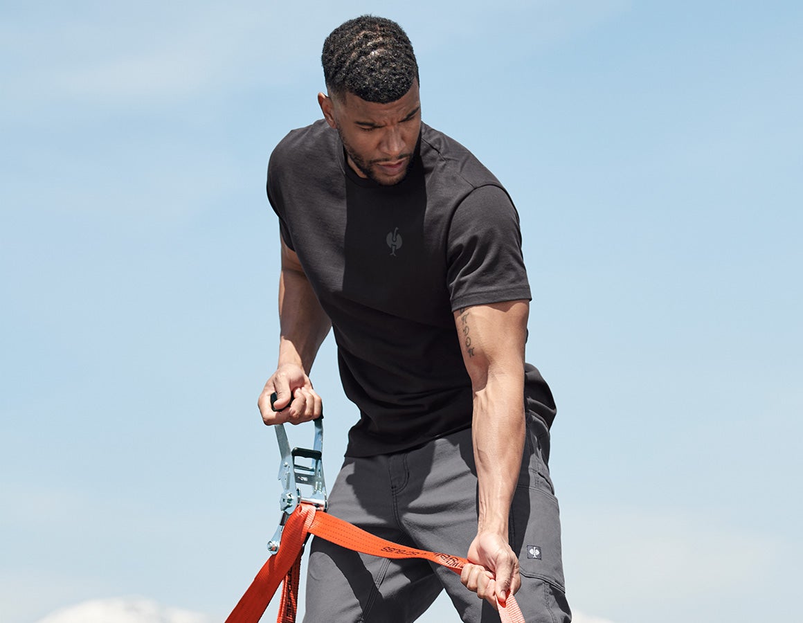 T-Shirt heavy e.s.iconic