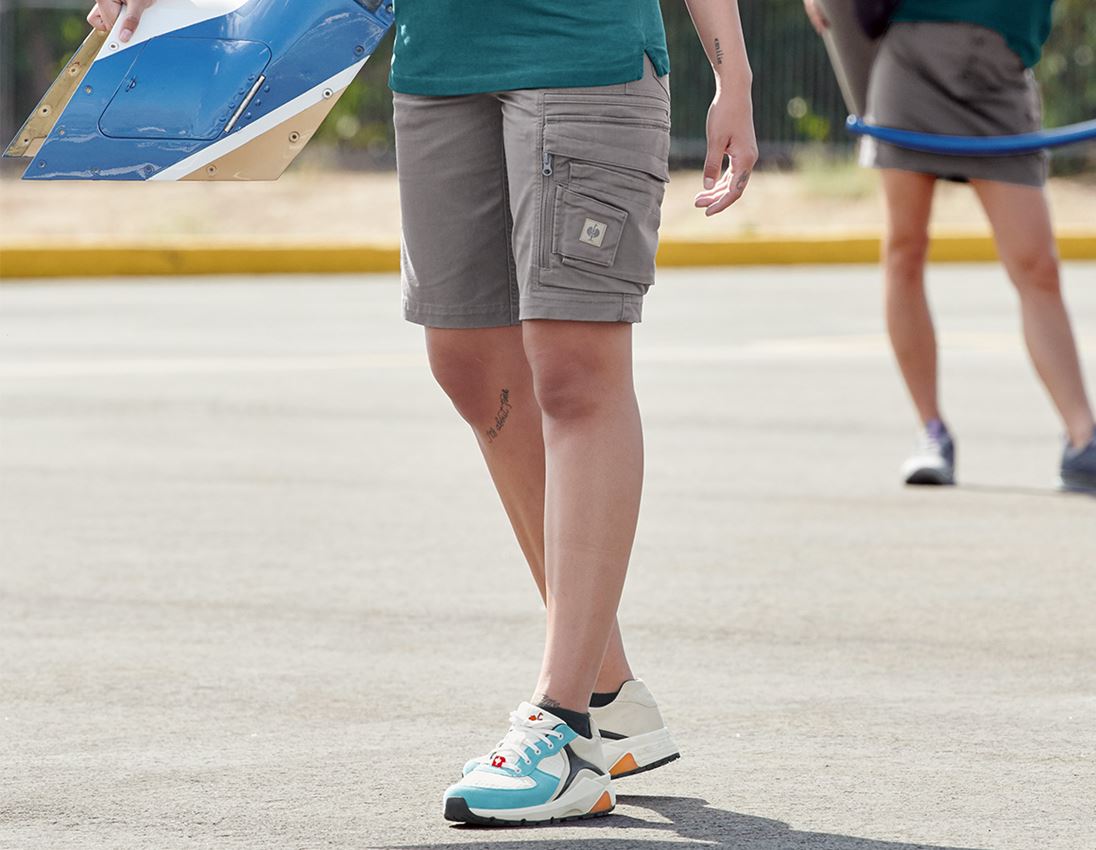 Short e.s.motion ten, Damen