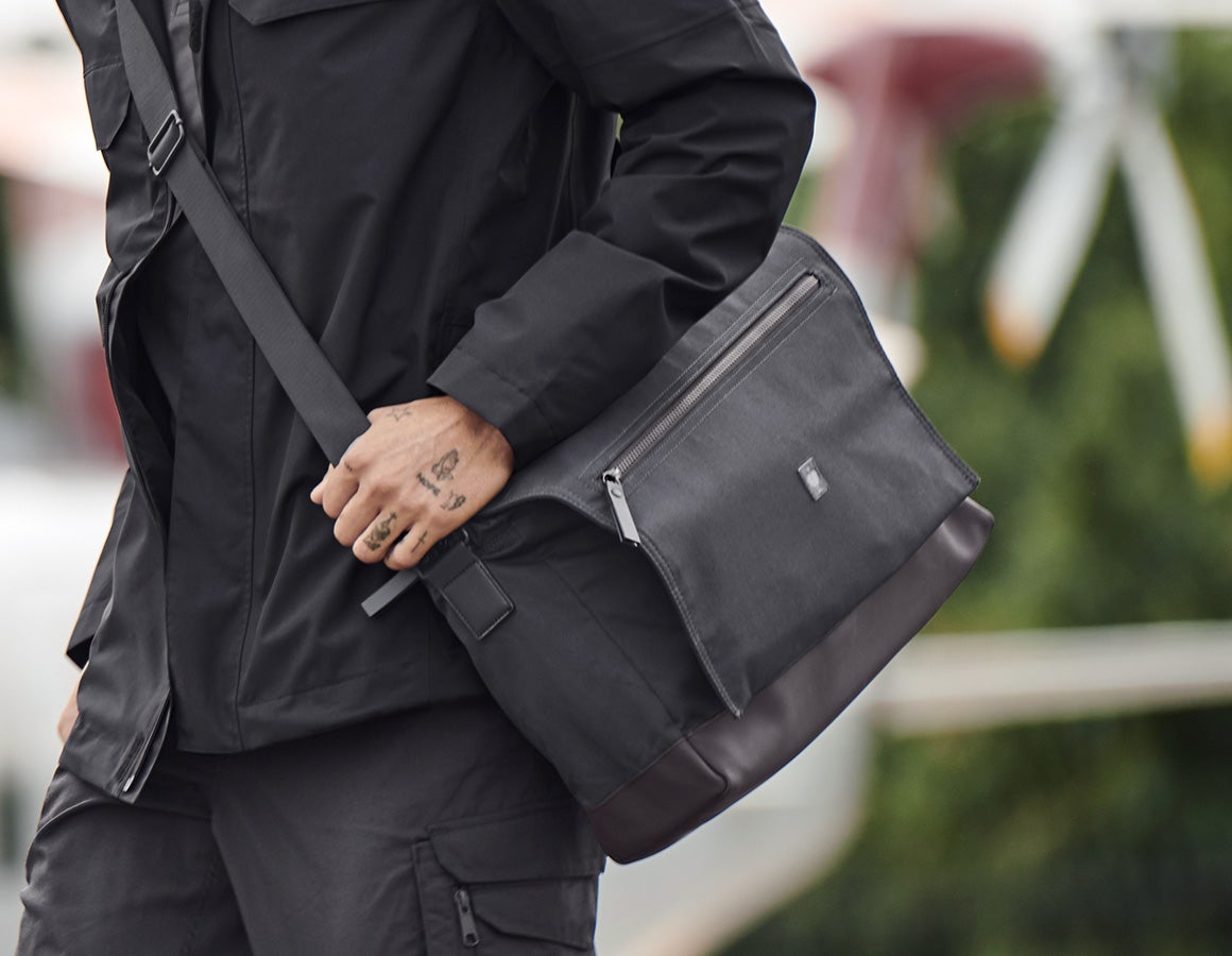 Messenger Bag e.s.motion ten