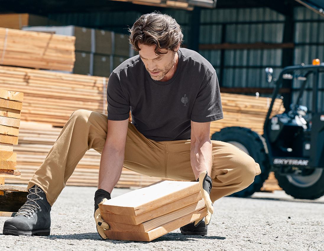 T-Shirt heavy e.s.iconic