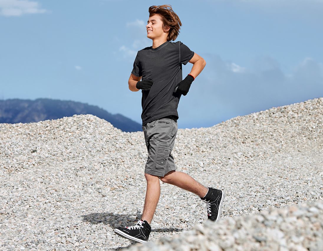 Short e.s.motion ten, Kinder