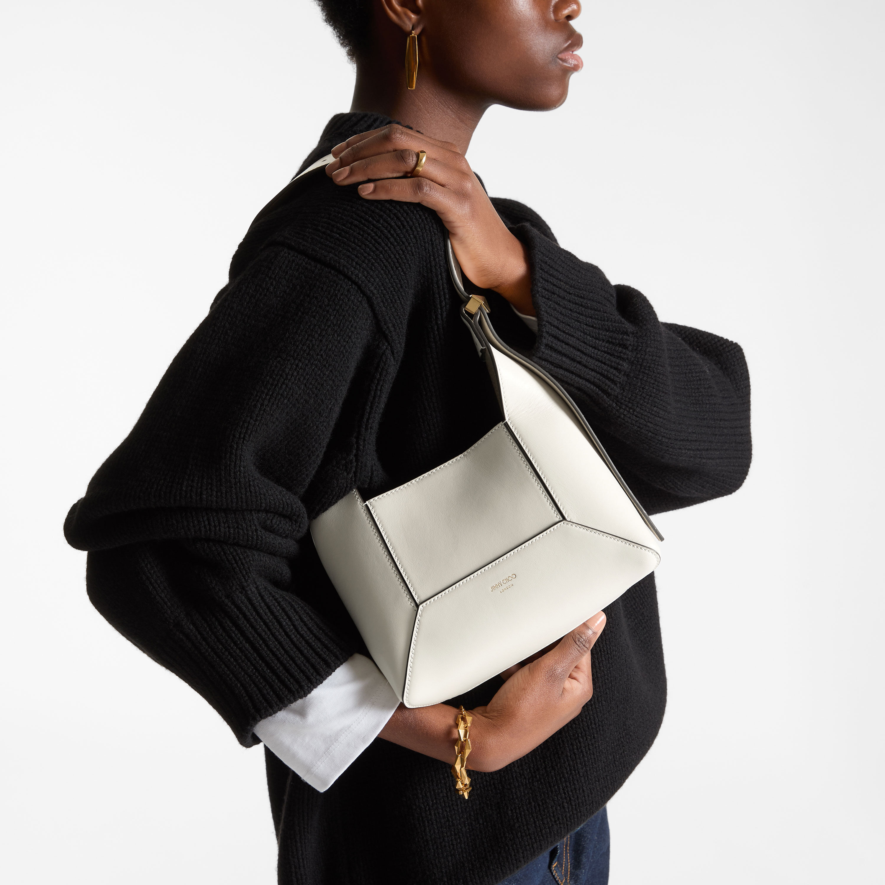 Diamond Hobo S Latte Leather Shoulder Bag