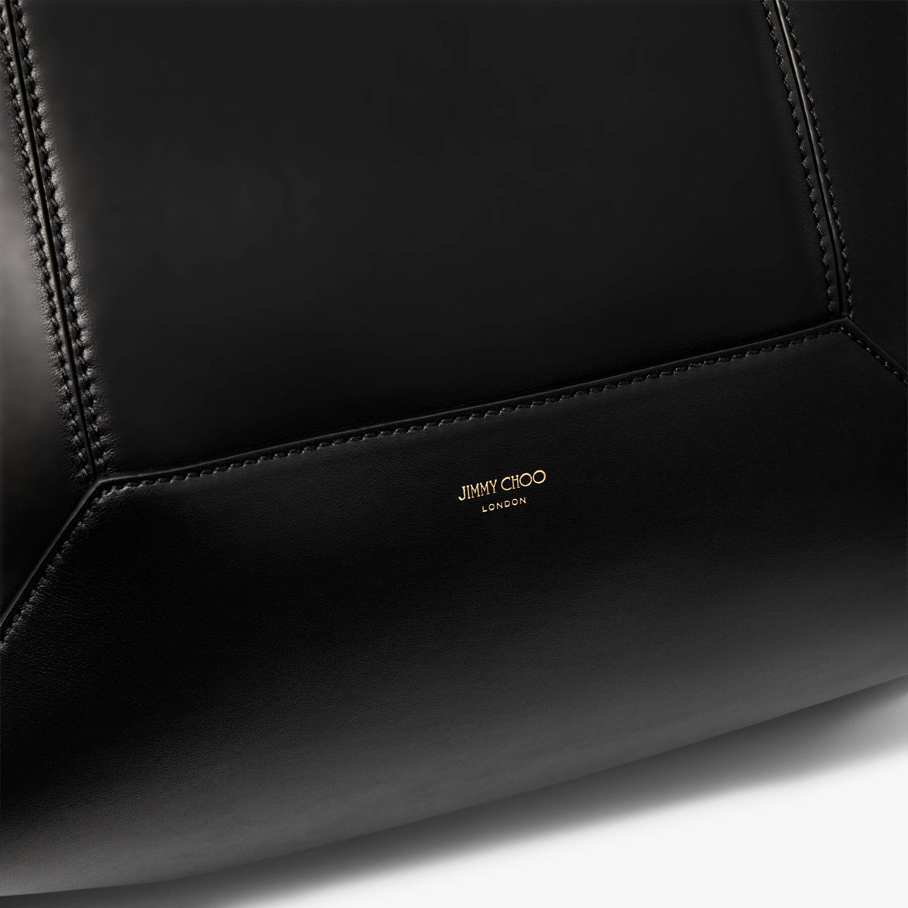 Diamond Tote M Black Calf Leather Tote Bag