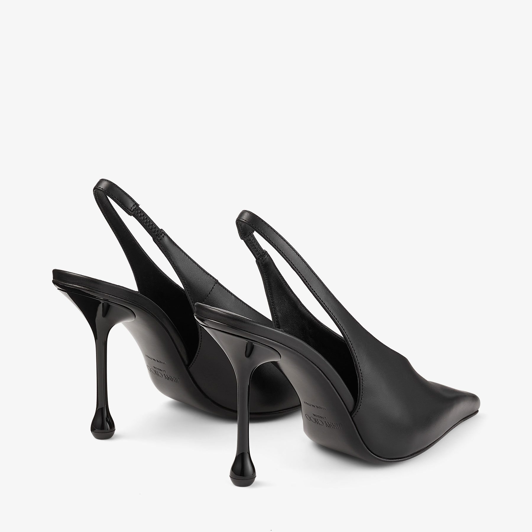 Isa 95 Black Leather Pumps