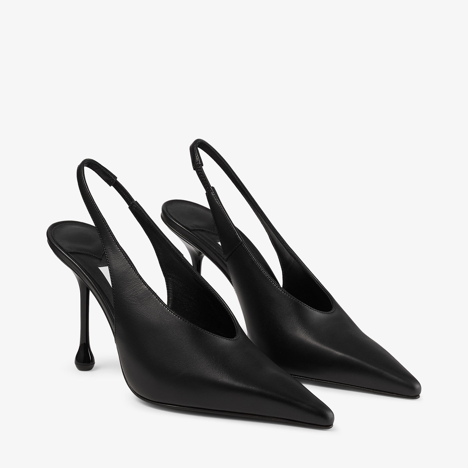 Isa 95 Black Leather Pumps