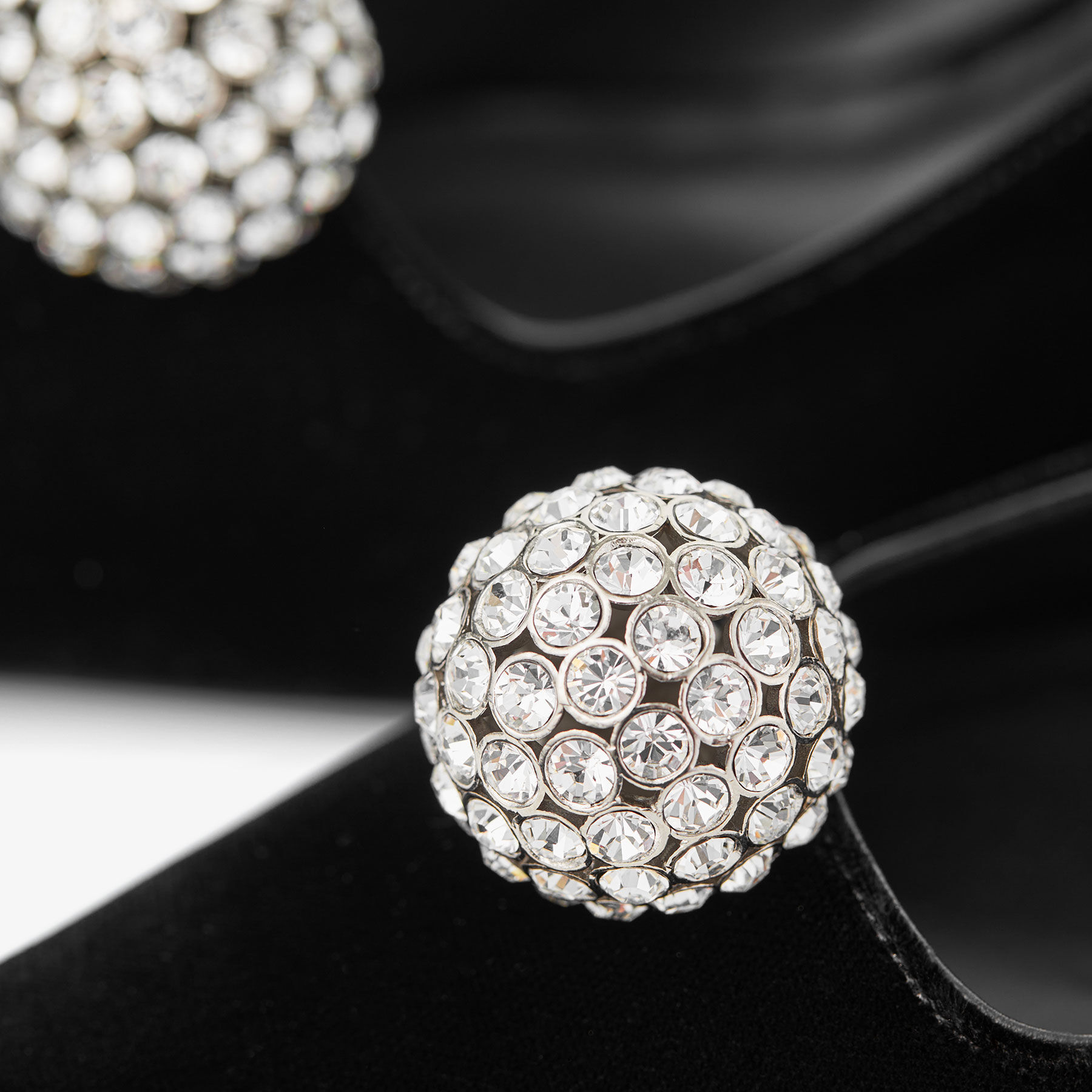 Orb Pump 50 Black Velvet Pumps