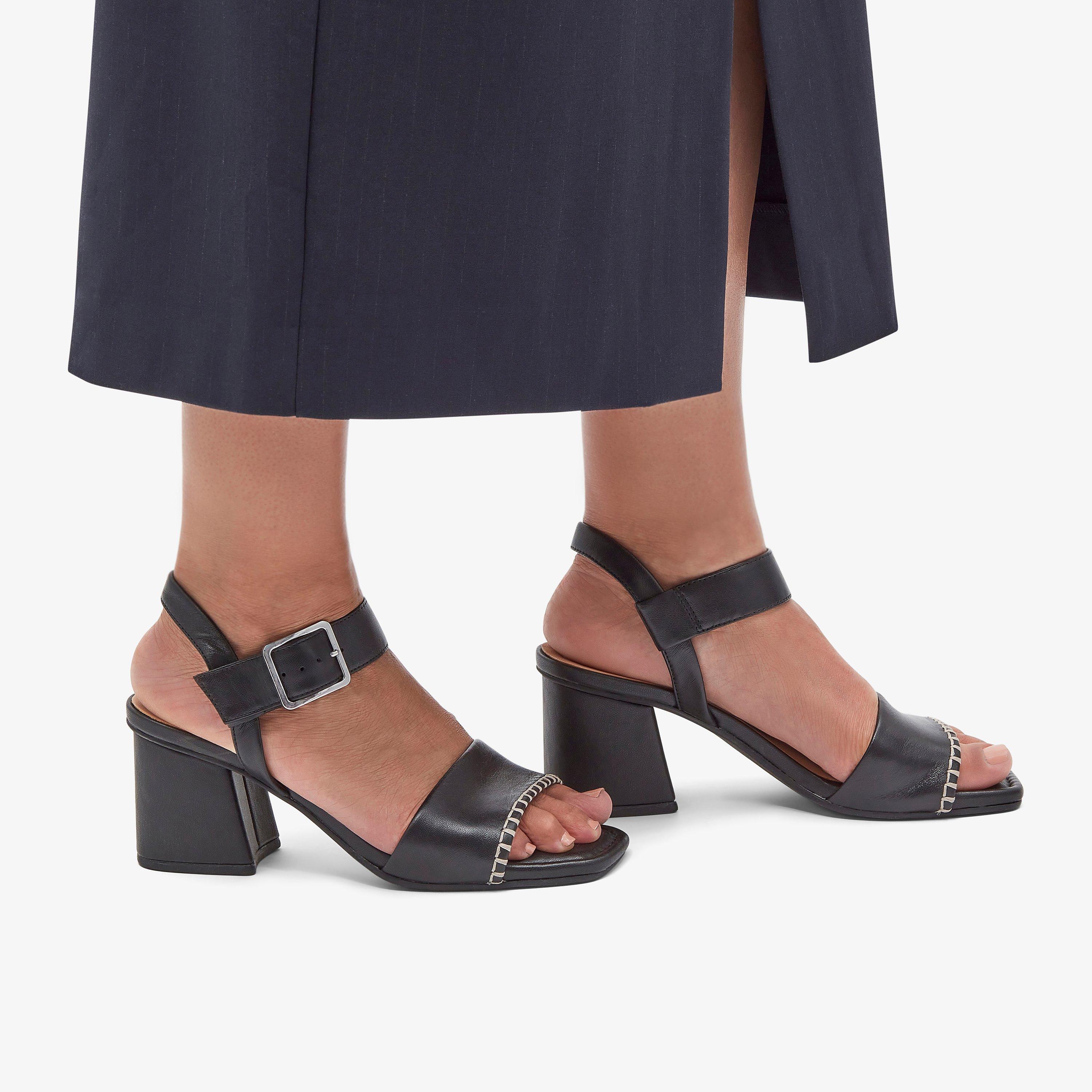 Siara65 Buckle
