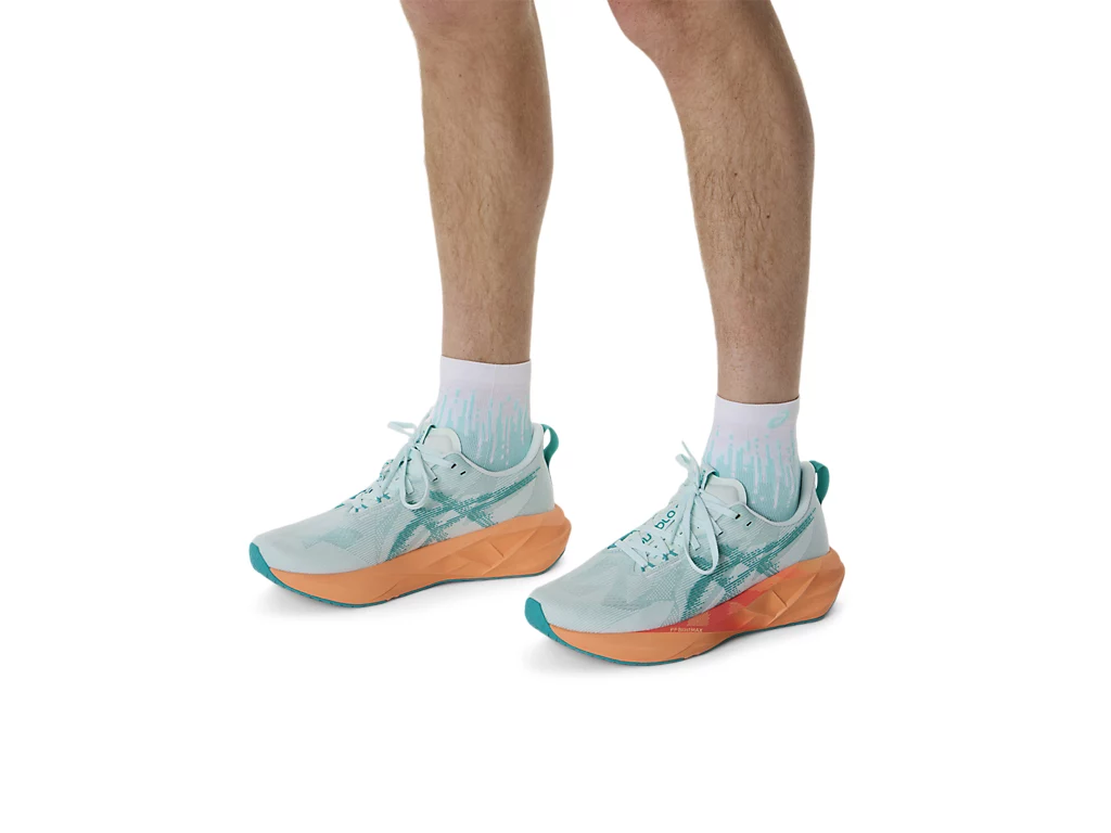 PERFORMANCE RUN SOCK QUARTER