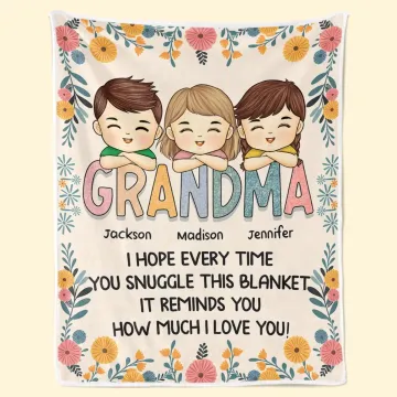 Mom��s Heart Is Home - Family Personalized Custom Blanket - Gift For Mom, Grandma