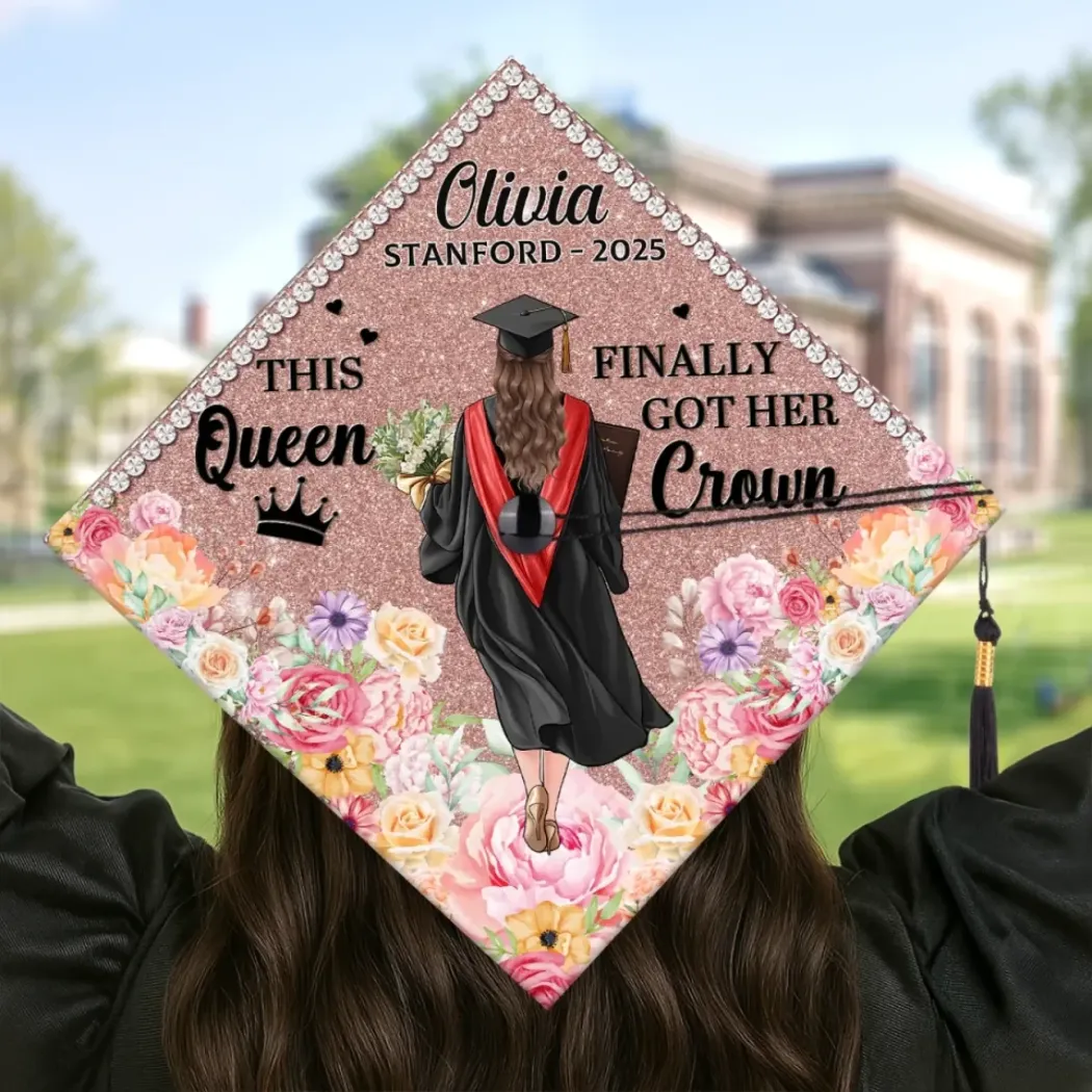 This Queen Finally Got Her Crown - Family Personalized Custom Graduation Cap - Graduation Gift For Family Members, Siblings, Brothers, Sisters