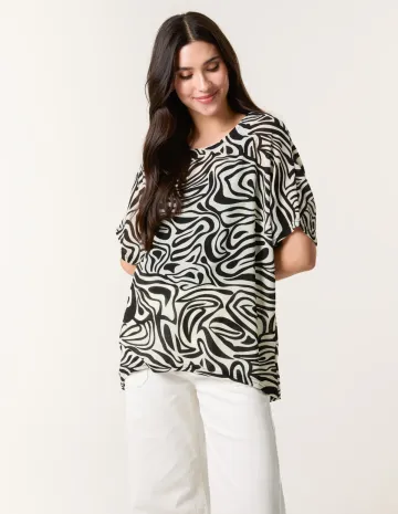 Short-Sleeved Top With Abstract Print