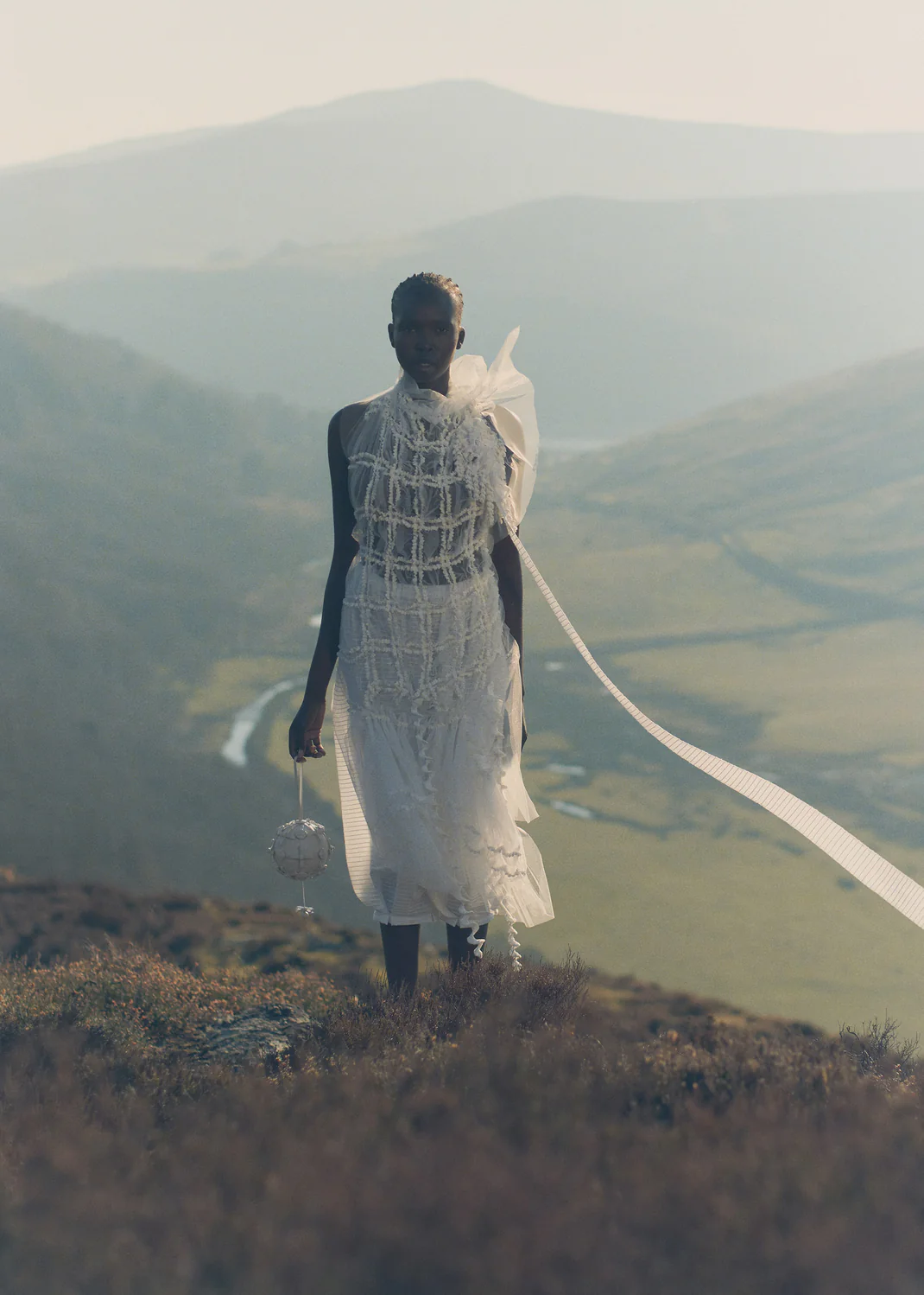 Button Bow Sphere-Edition Porcelain