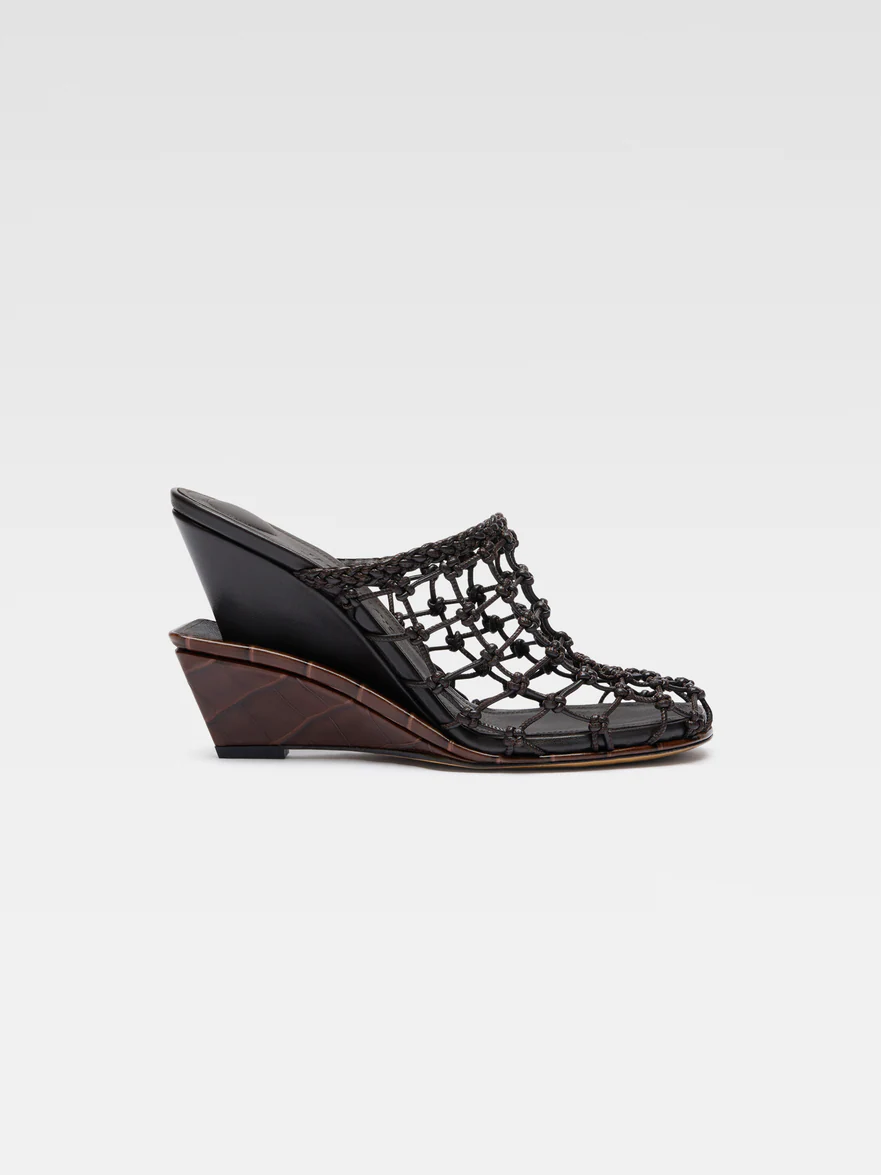 The double woven shoes