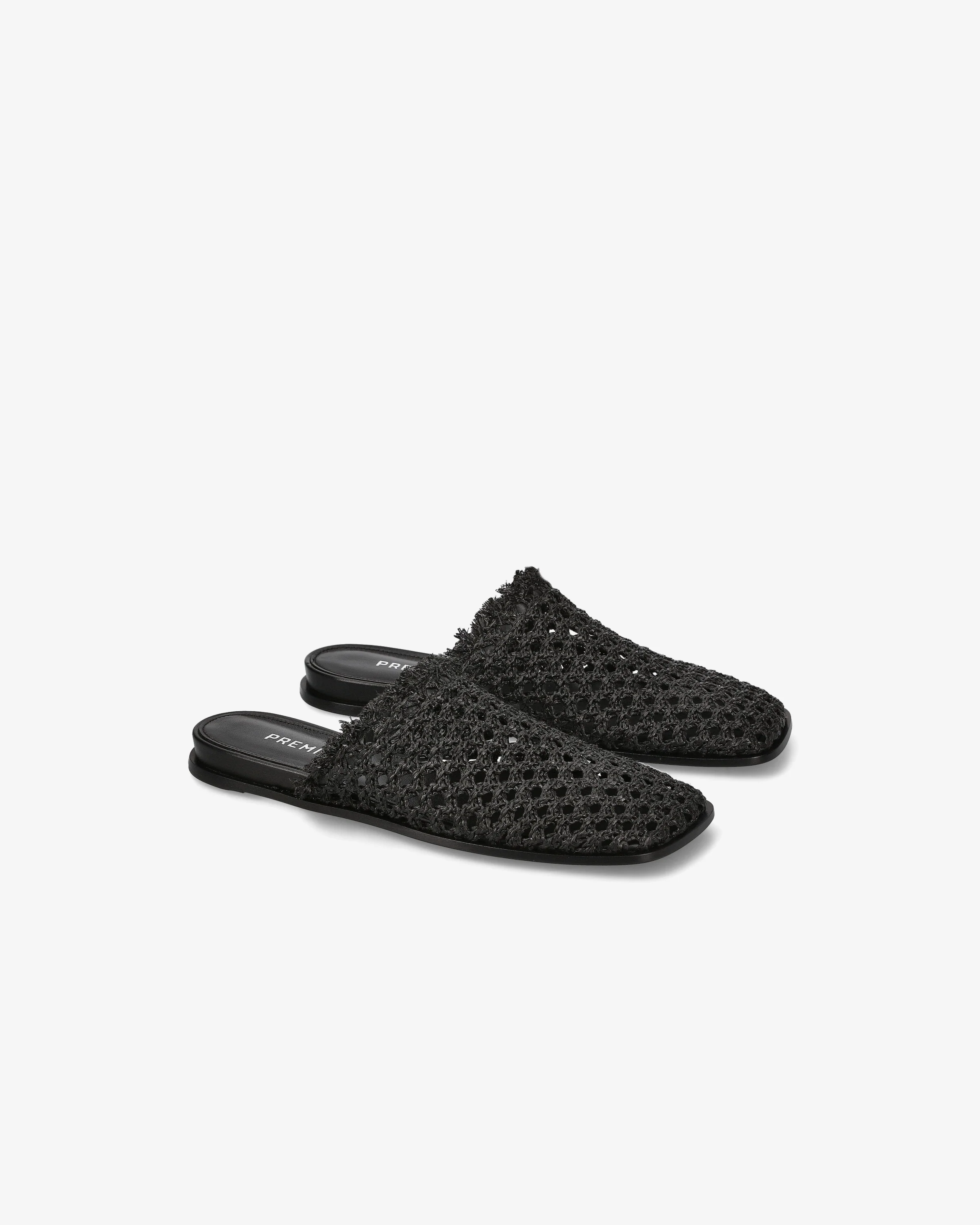Woven Raffia Sabot with Frayed Detailing