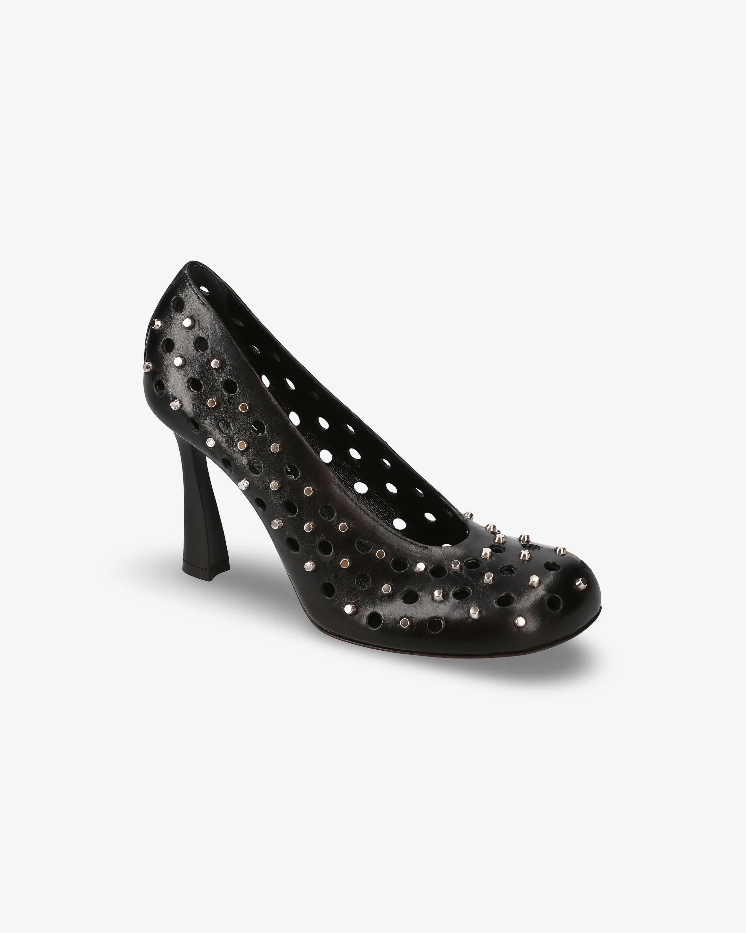 Chanel calfskin shoe with studs
