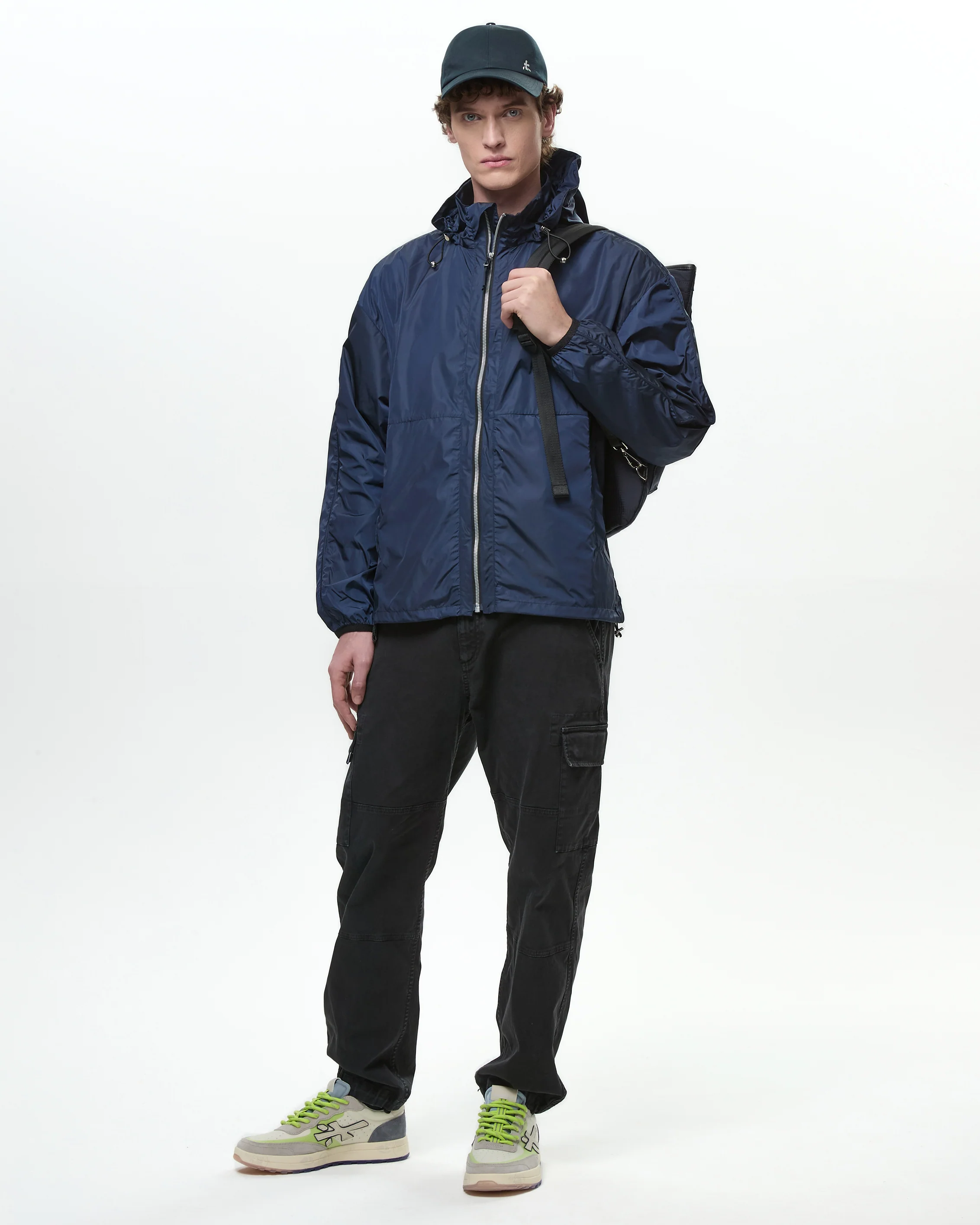 Light Nylon Wind Jacket Blue