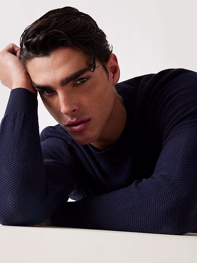 Embossed logo sweater - GUESS