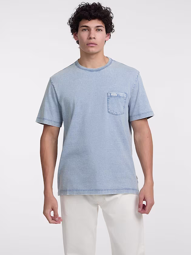 Front pocket t-shirt - GUESS