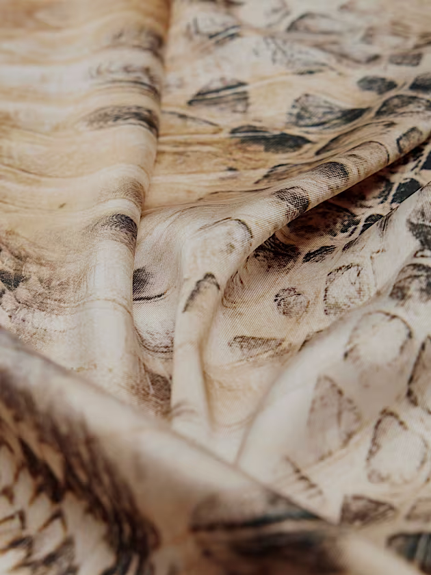 Marciano printed twill scarf - GUESS