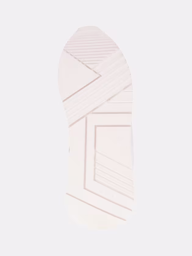 Energy 4G Logo Running Shoe - GUESS