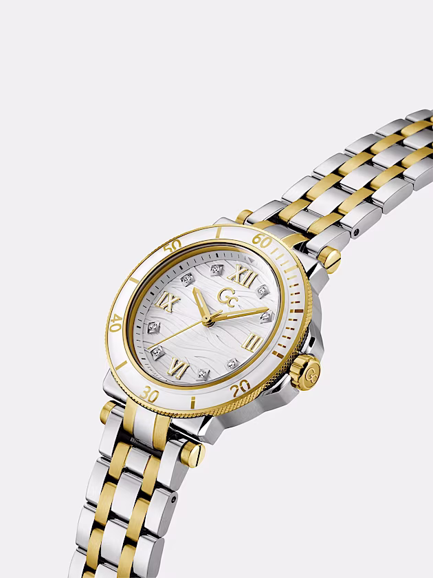 GC analogue quartz watch in stainless steel - GUESS