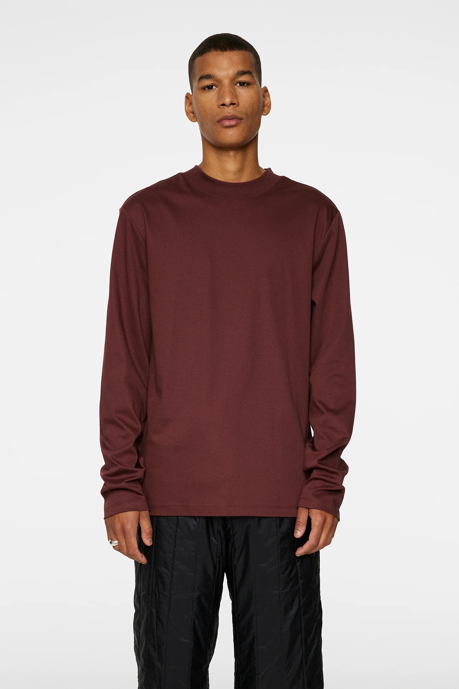 Ace Mock Neck LS T-Shirt Bitter Chocolate